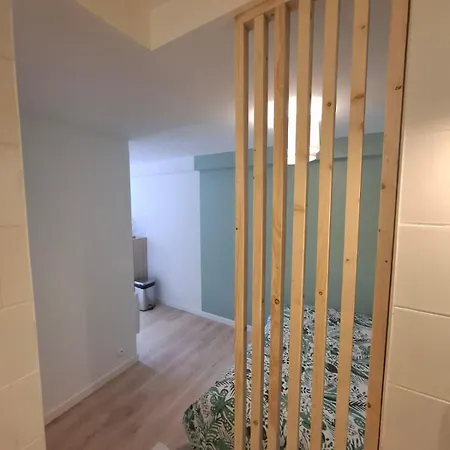 En Rez-de-chaussee De Maison Russan